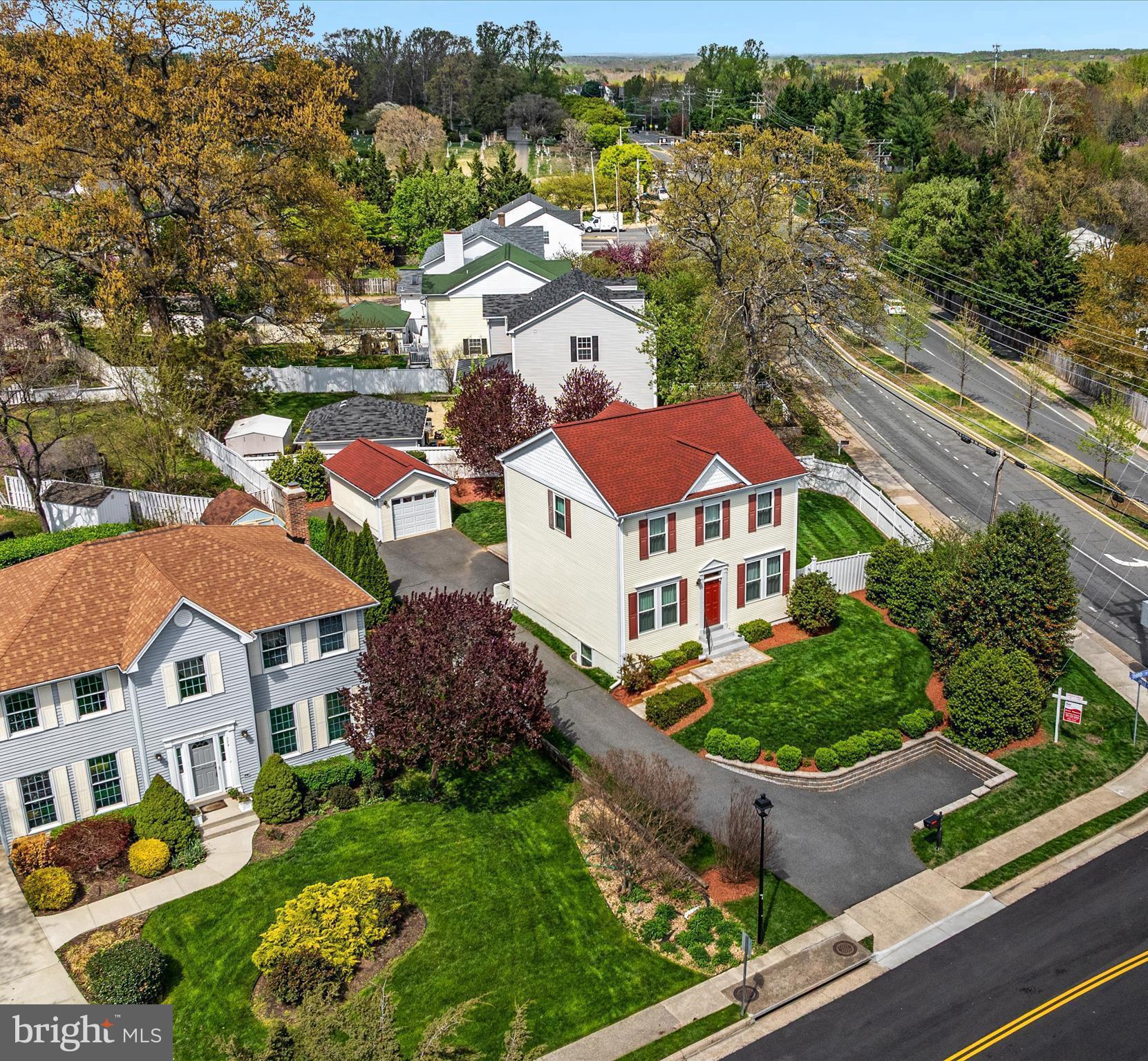 CHESTNUT GROVE - Residential