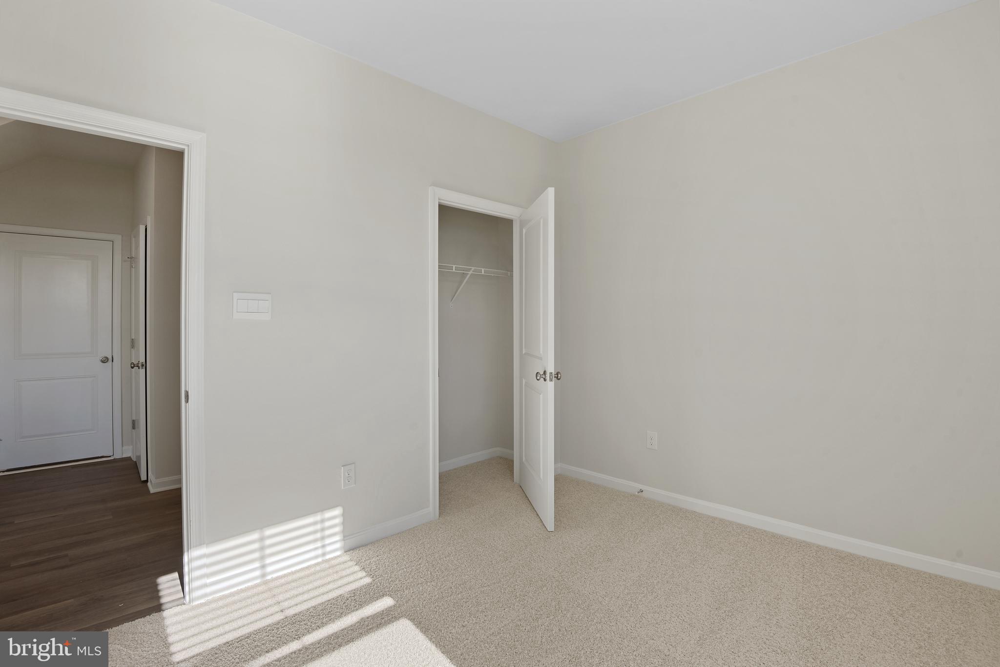 CREEKSIDE ESTATES - Residential
