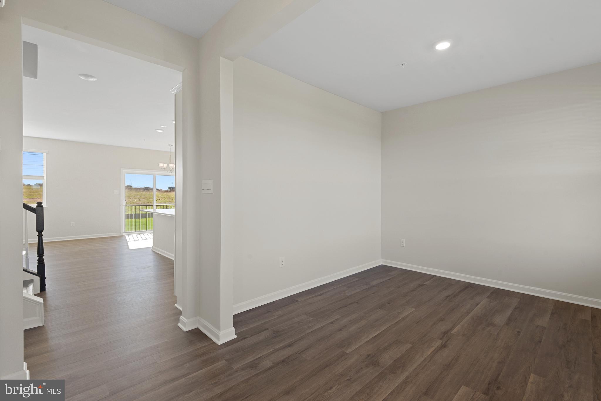 CREEKSIDE ESTATES - Residential