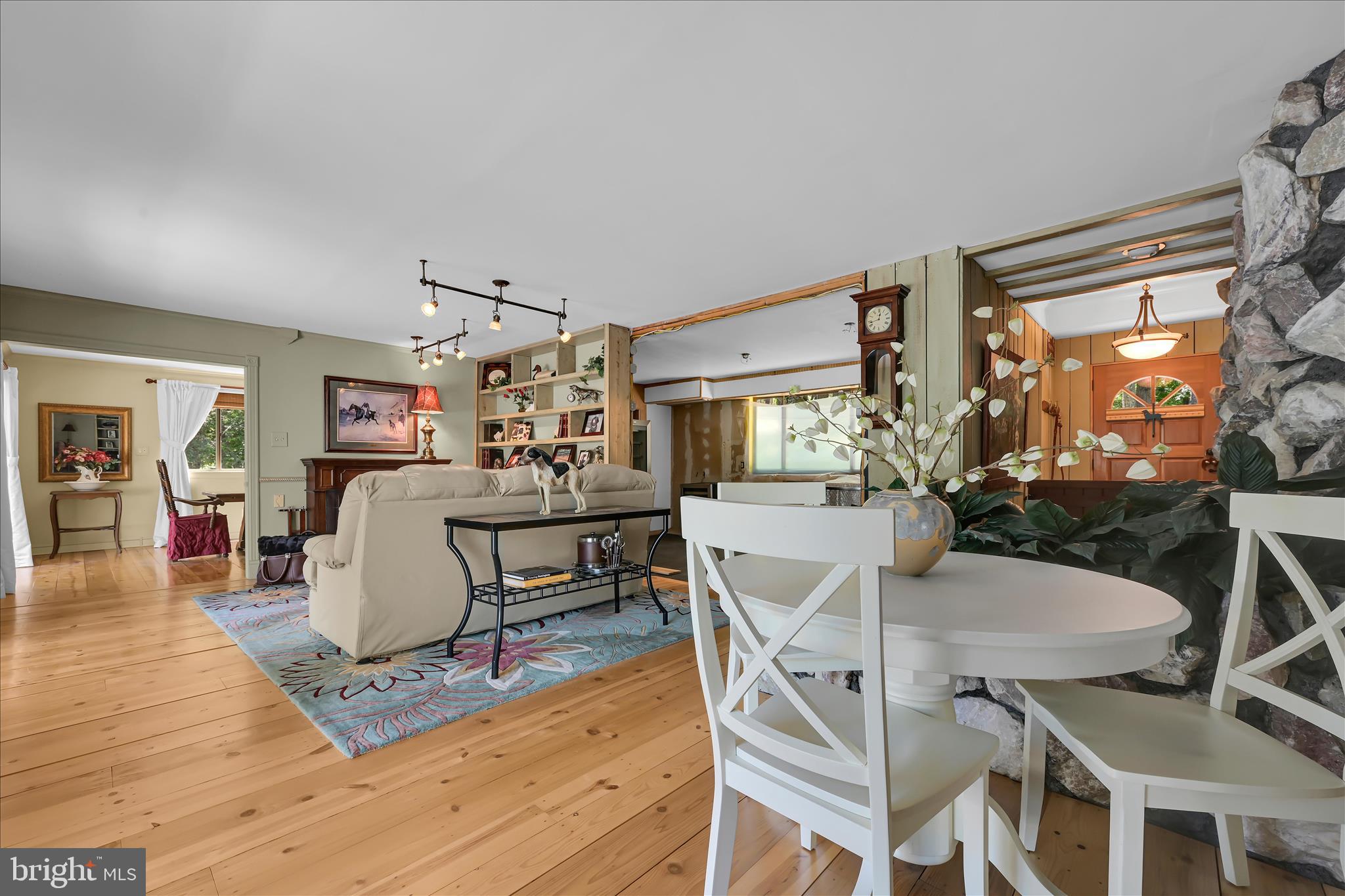 LAKE WYNONAH - Residential