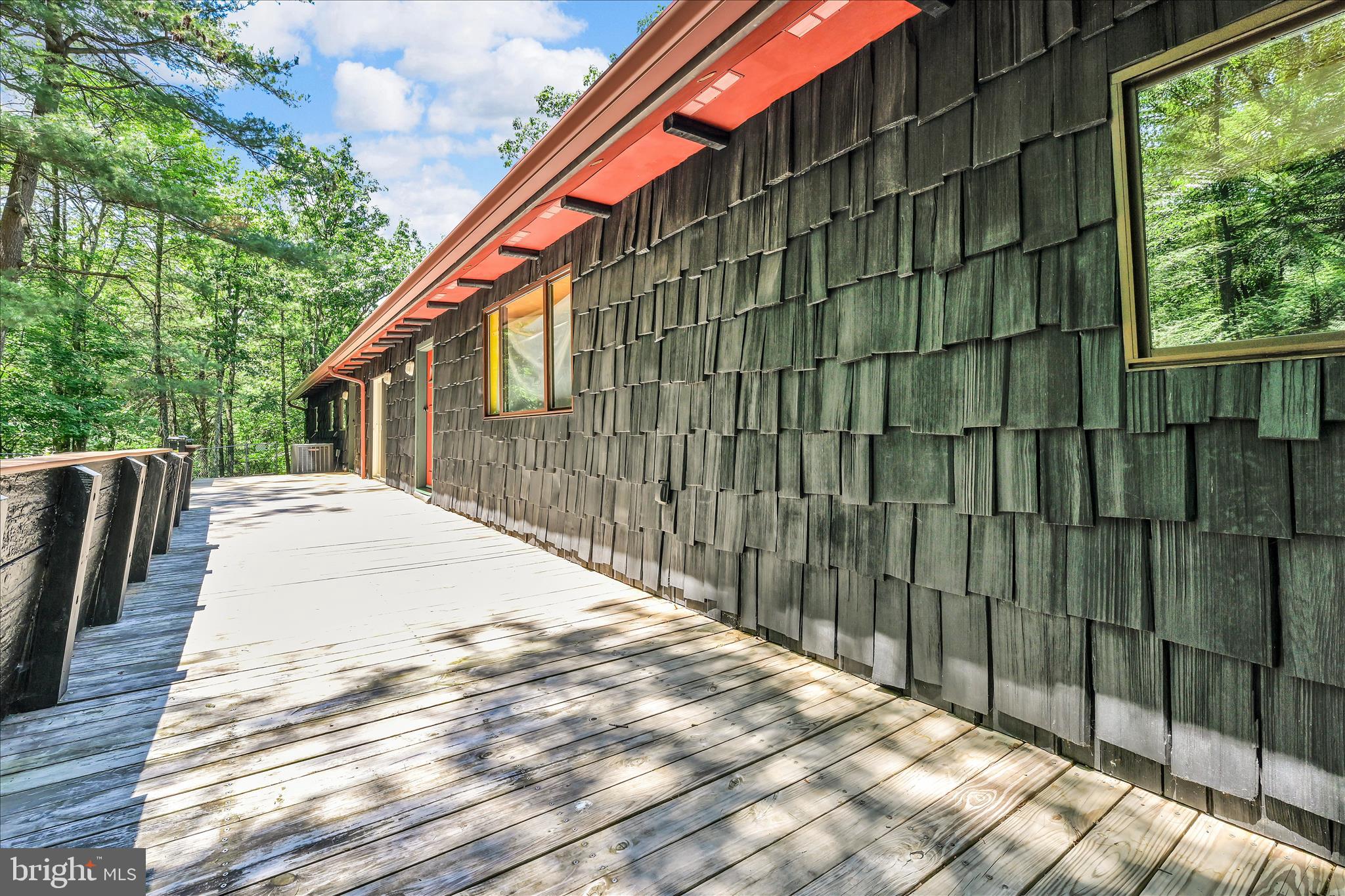 LAKE WYNONAH - Residential