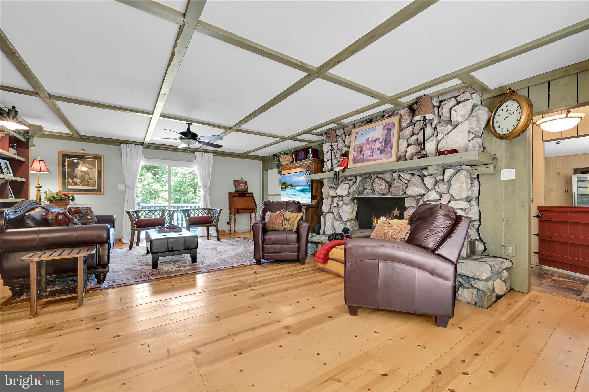 LAKE WYNONAH - Residential