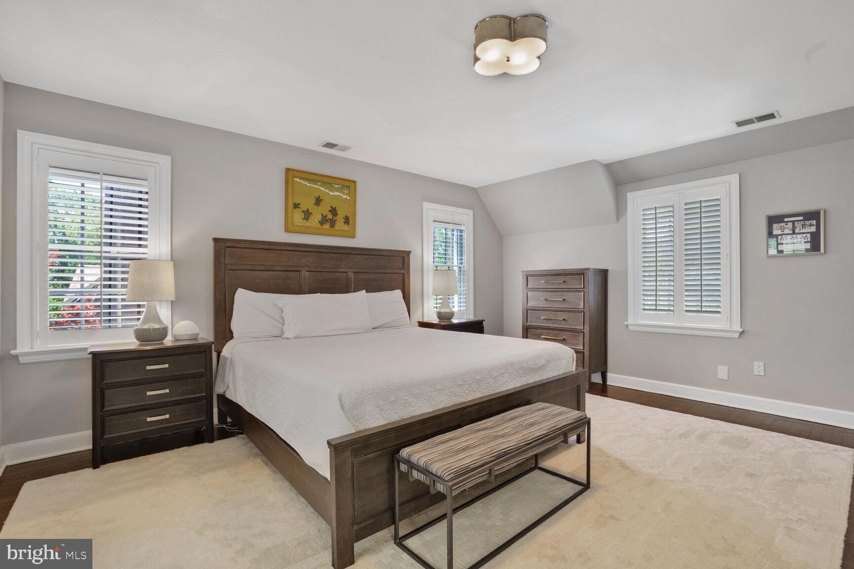 SPRING VALLEY - Residential