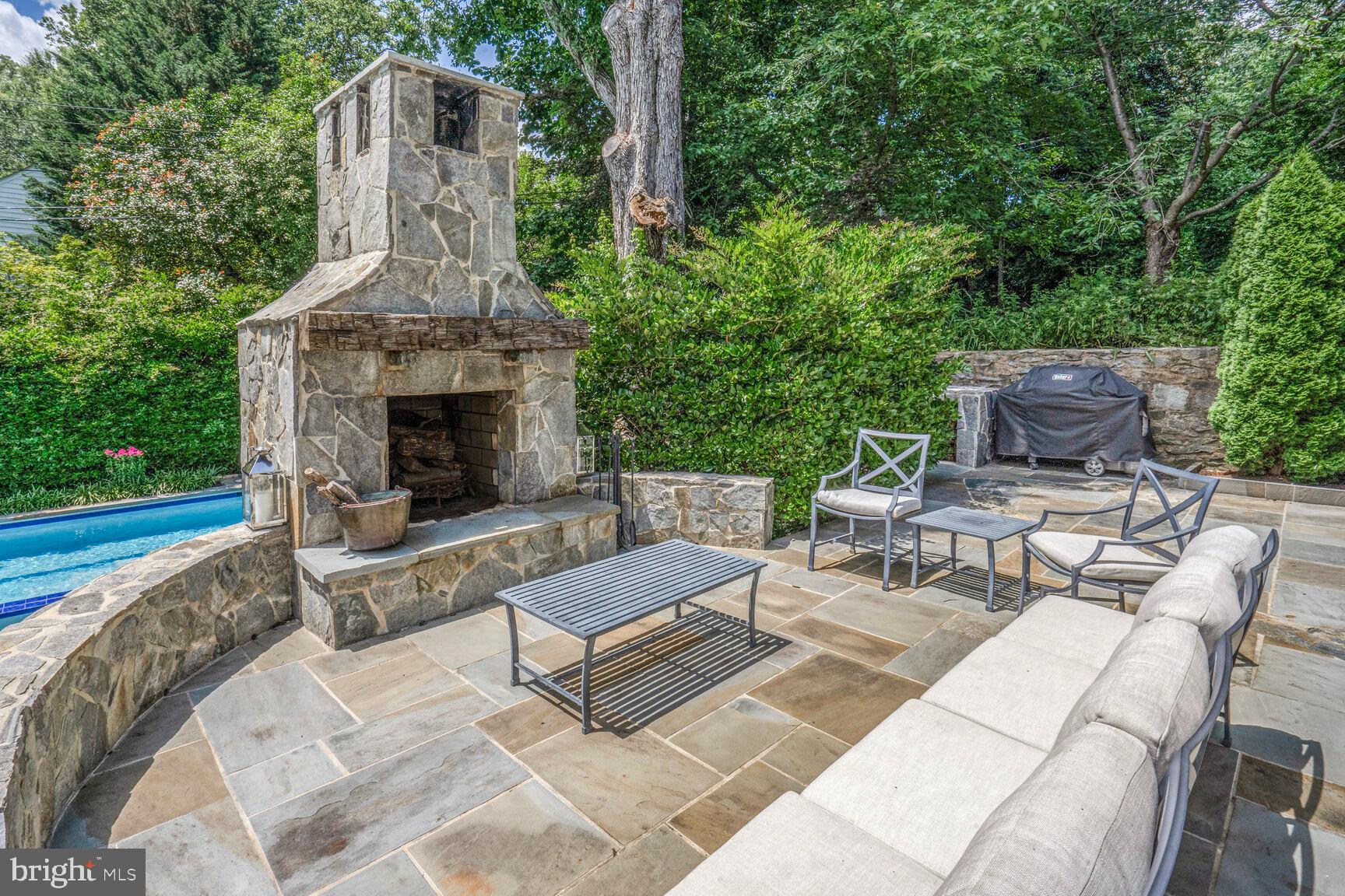 SPRING VALLEY - Residential