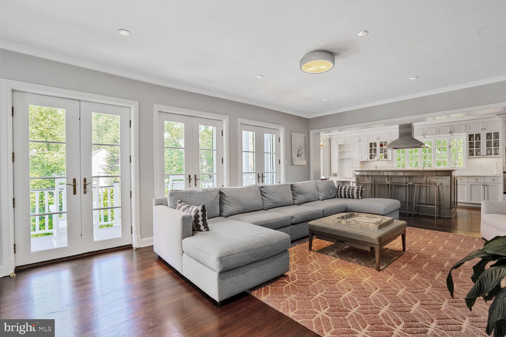 SPRING VALLEY - Residential