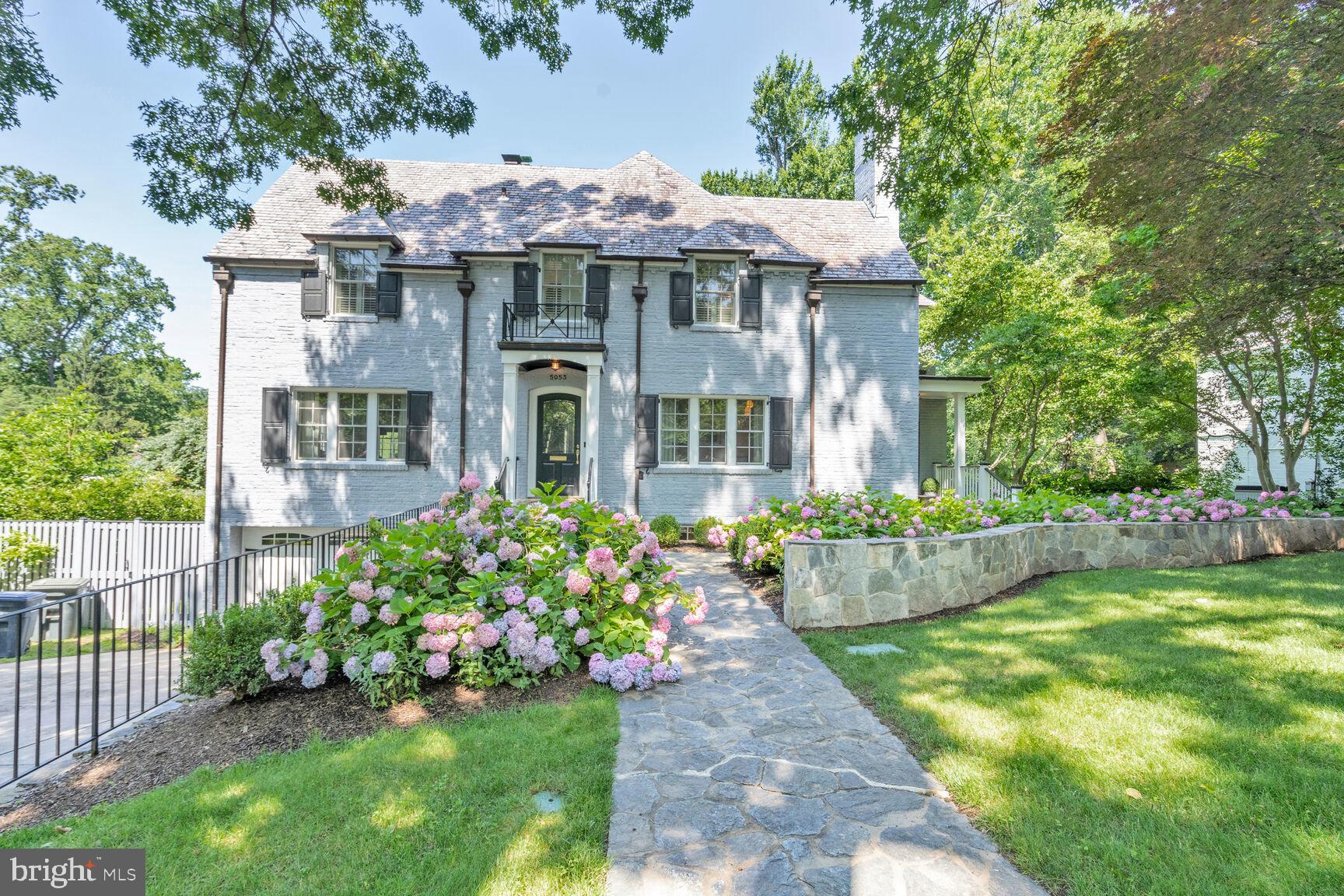 SPRING VALLEY - Residential