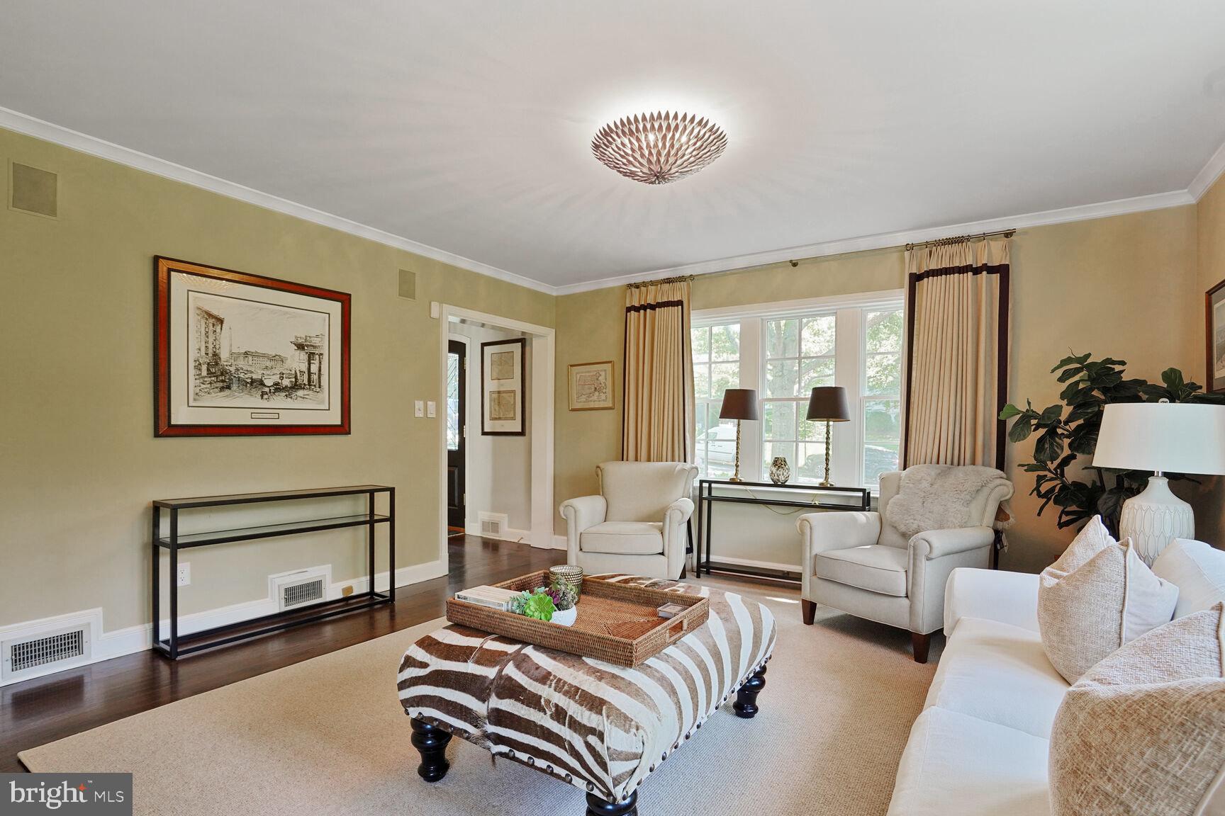 SPRING VALLEY - Residential