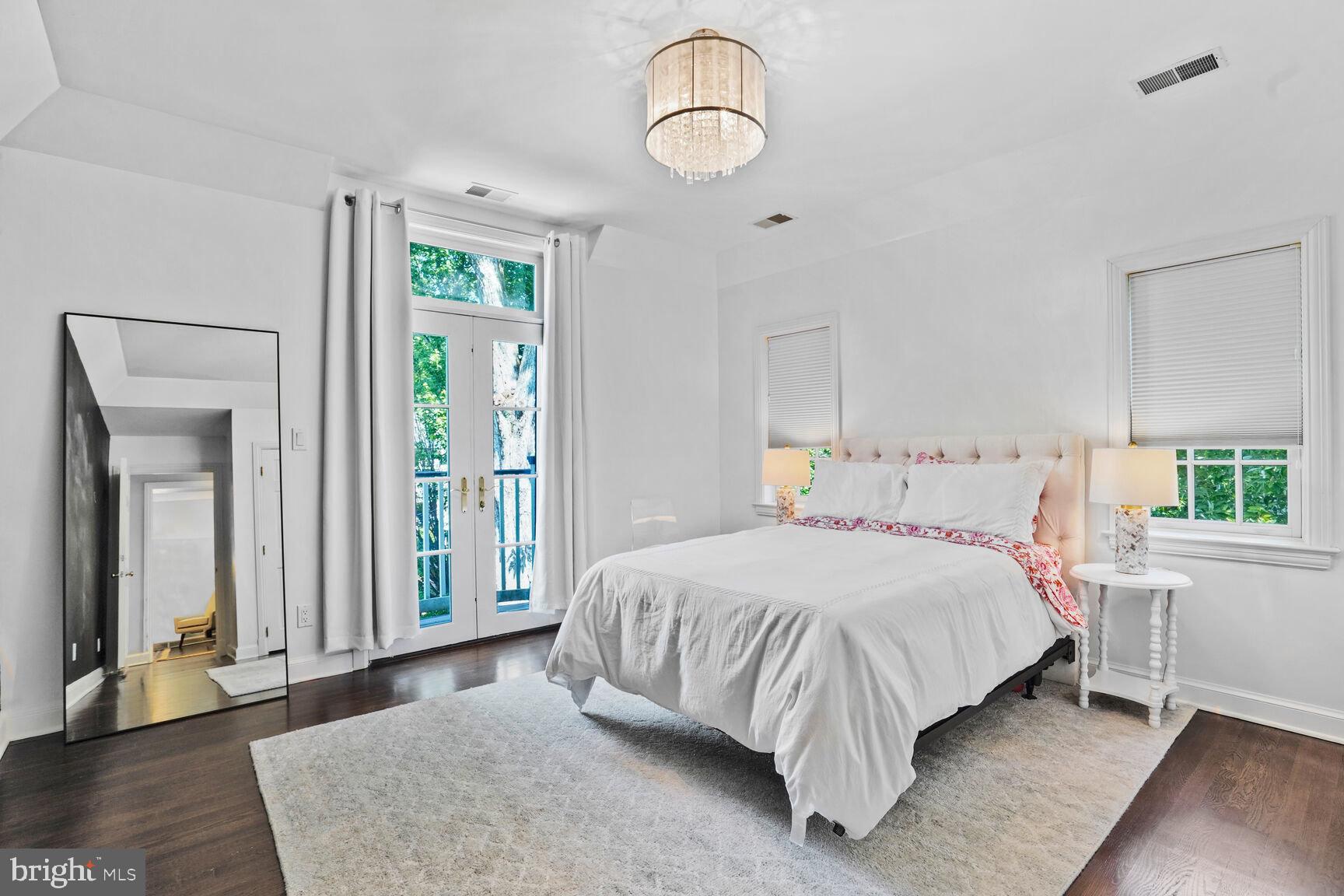 SPRING VALLEY - Residential