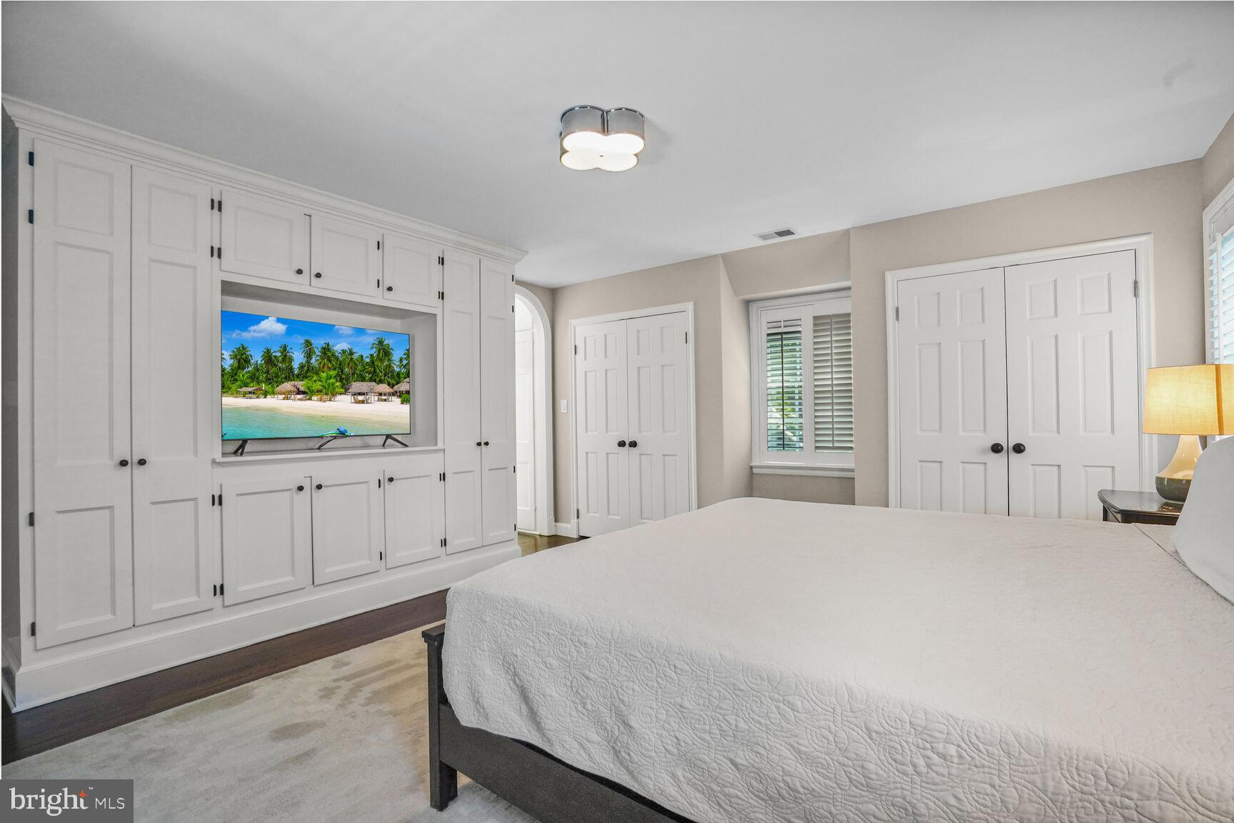 SPRING VALLEY - Residential