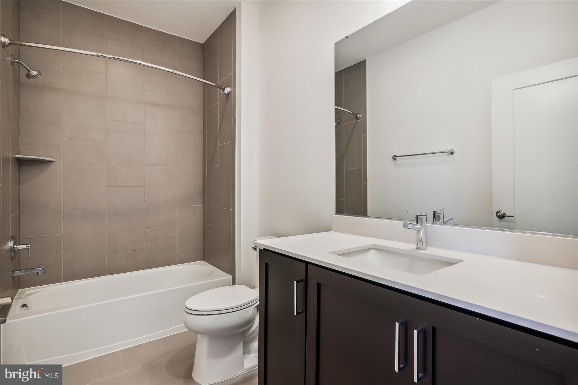 TOWER OAKS - Residential