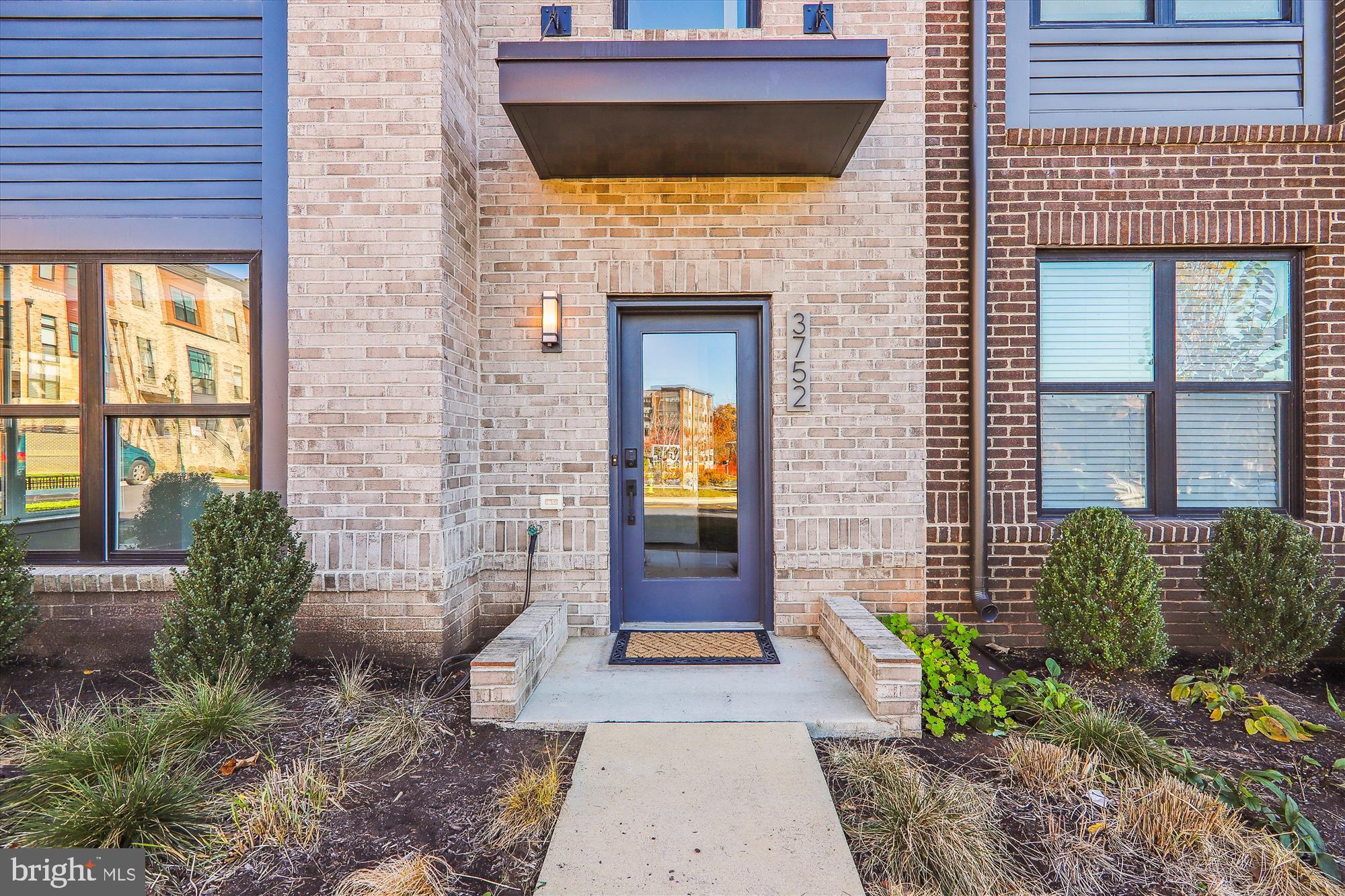 TOWER OAKS - Residential
