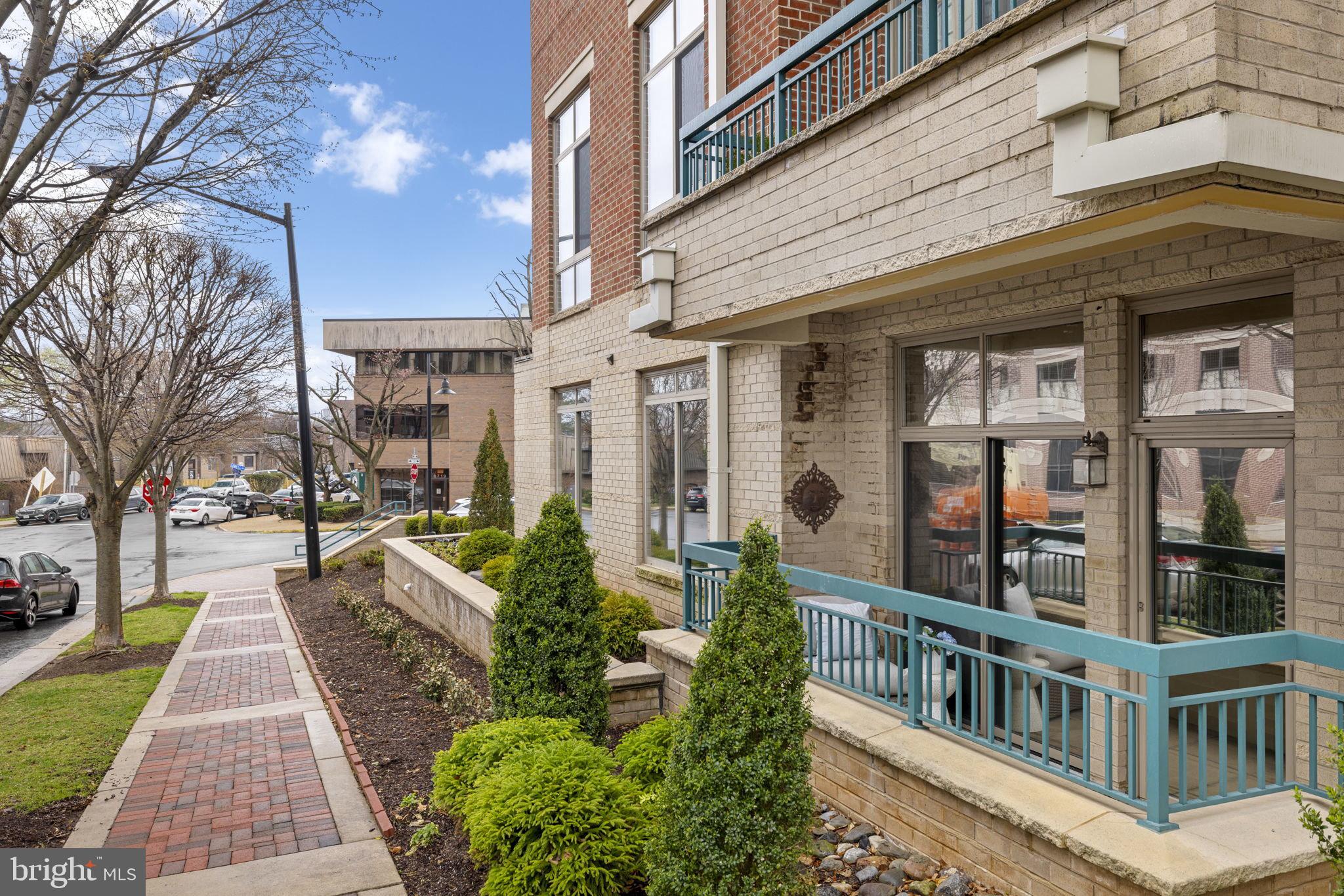 PALLADIUM AT MCLEAN - Residential