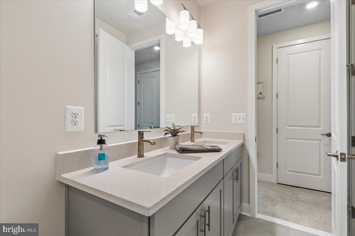 PARKSIDE PRESERVE - Residential
