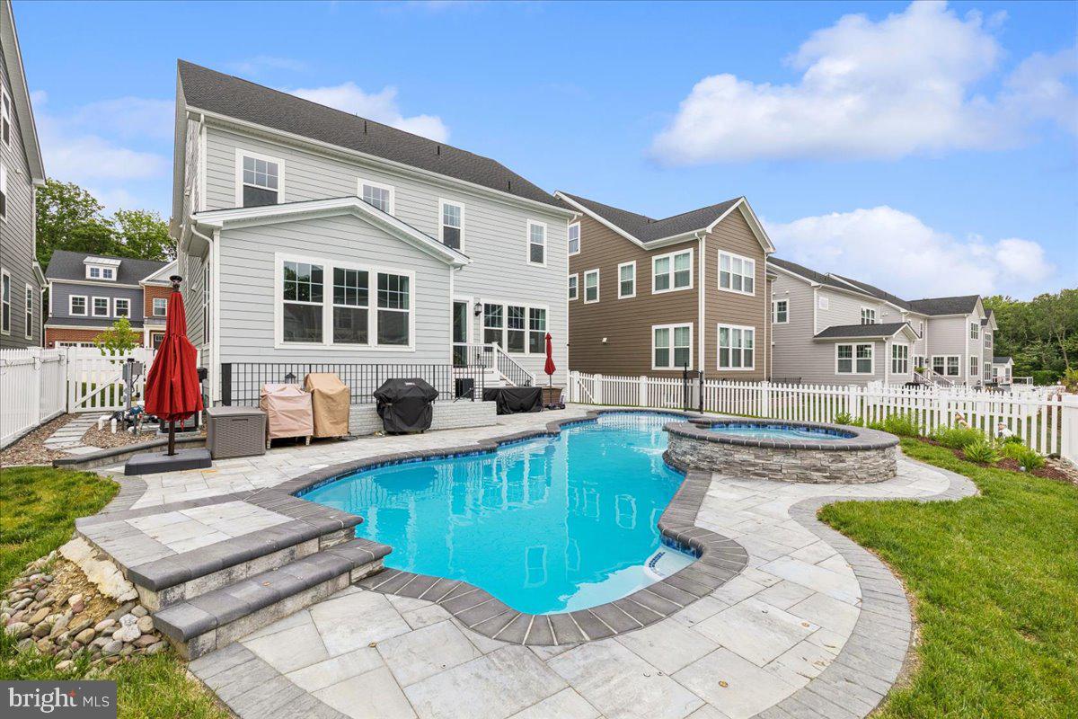 PARKSIDE PRESERVE - Residential