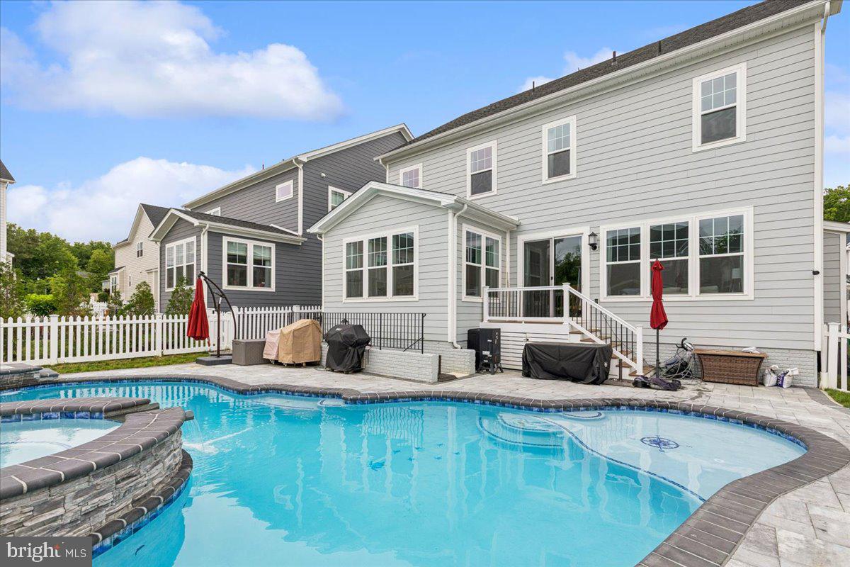 PARKSIDE PRESERVE - Residential