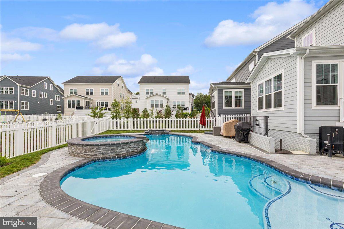 PARKSIDE PRESERVE - Residential
