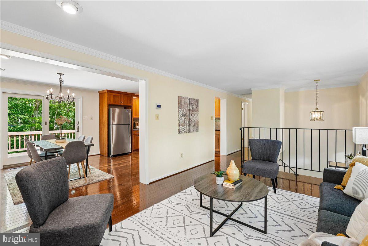 RESTON - Residential
