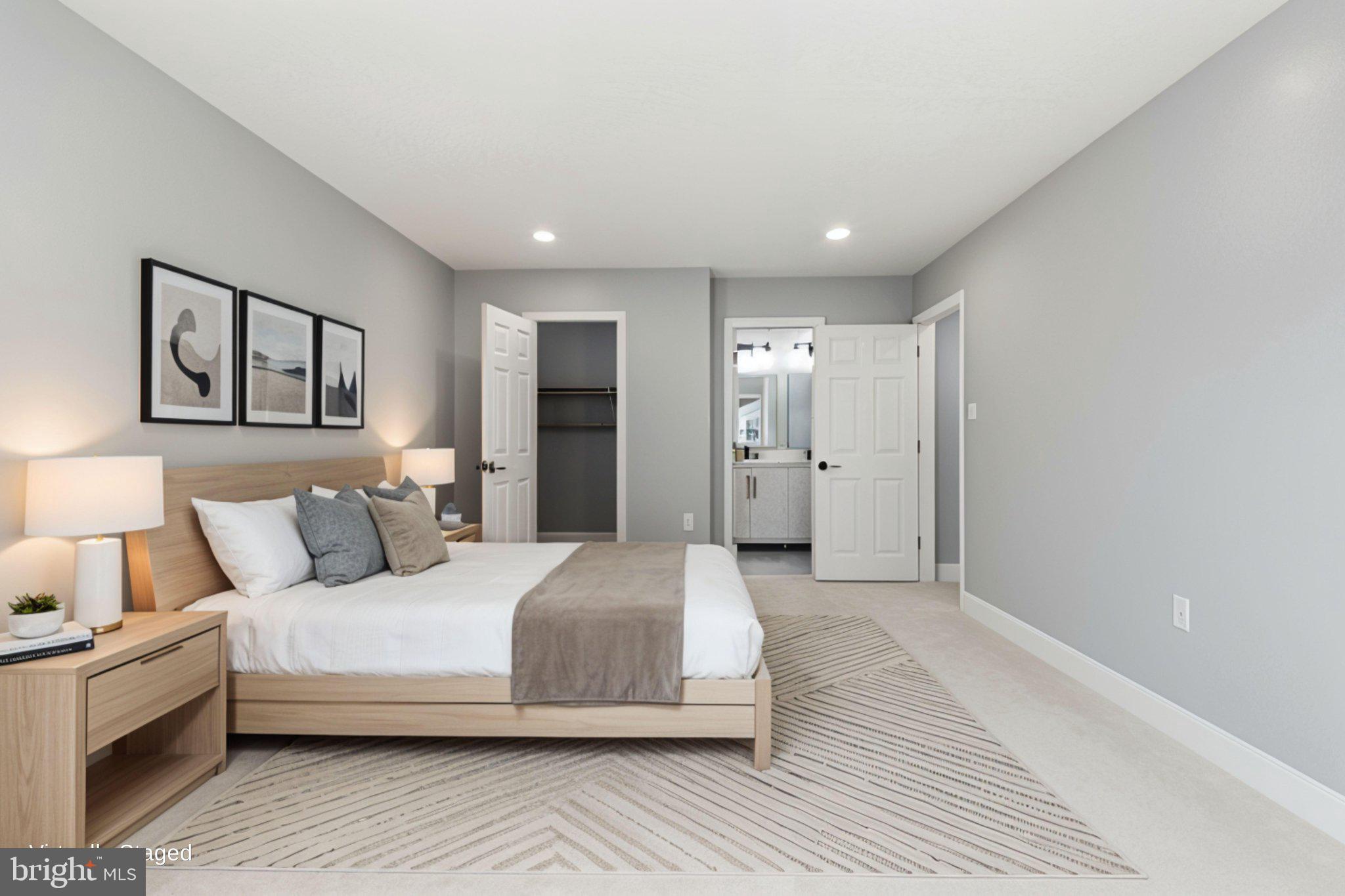 BURKE STATION SQUARE - Residential