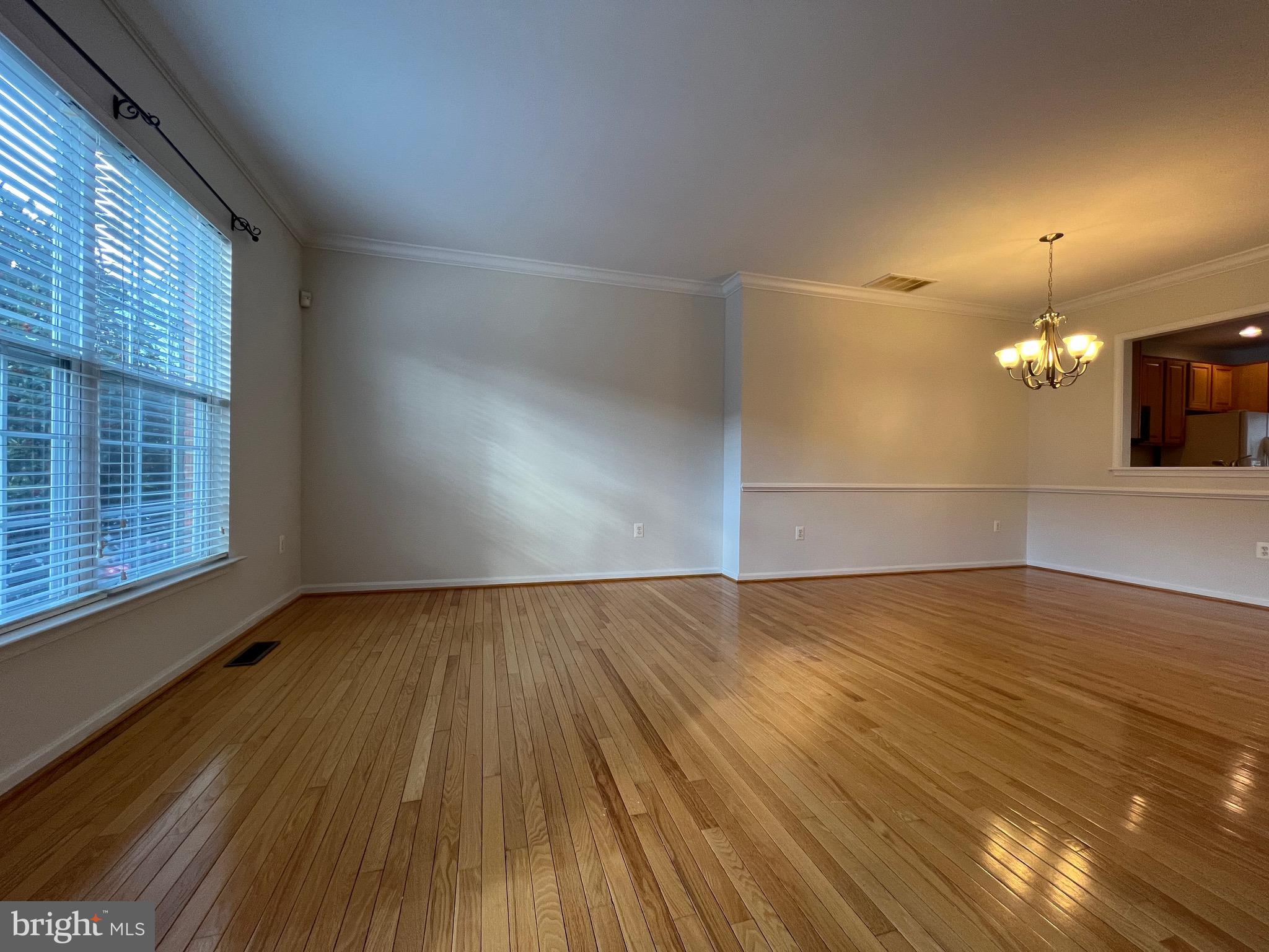 BELMONT TOWN CENTER - Residential Lease