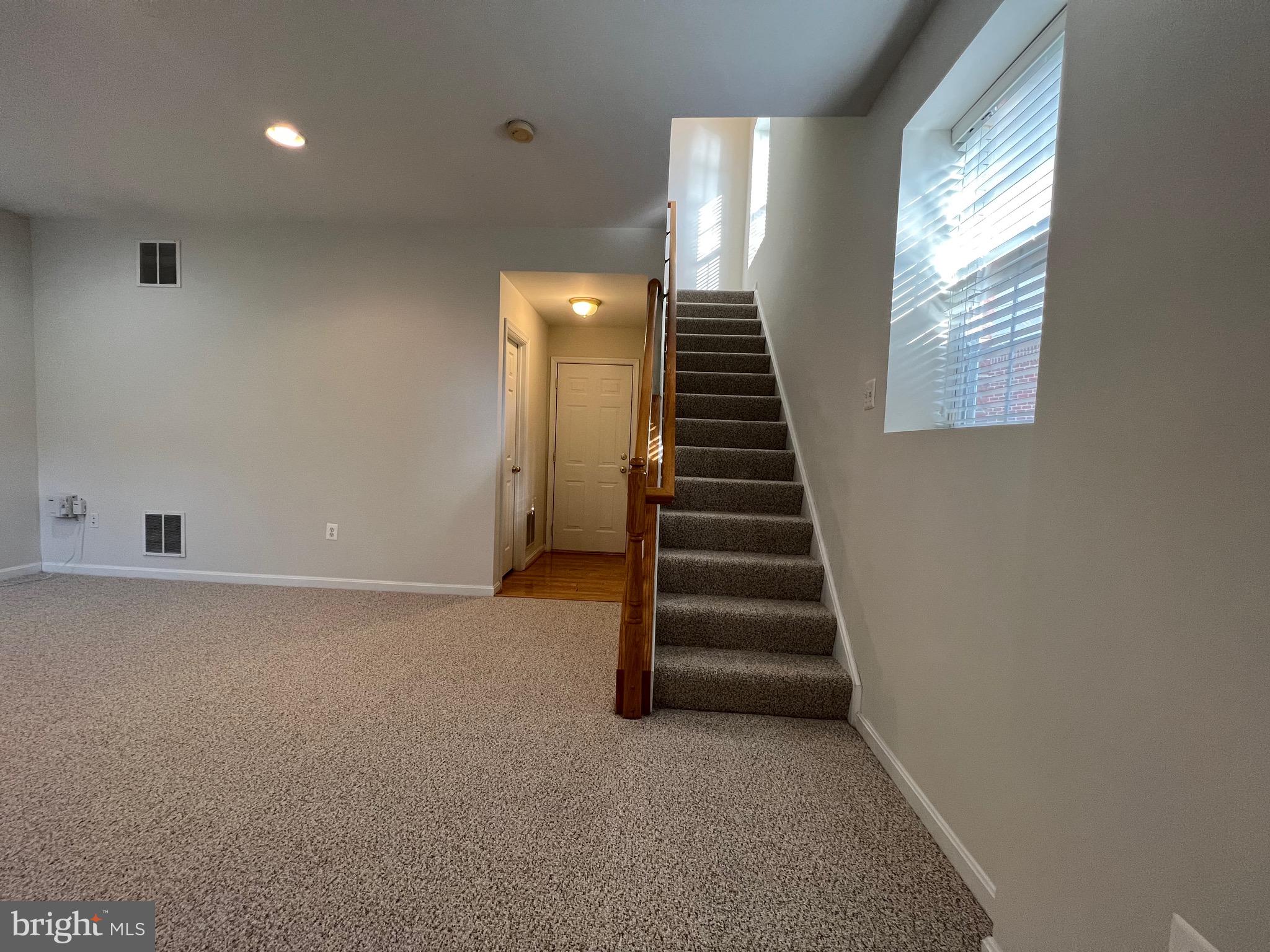 BELMONT TOWN CENTER - Residential Lease
