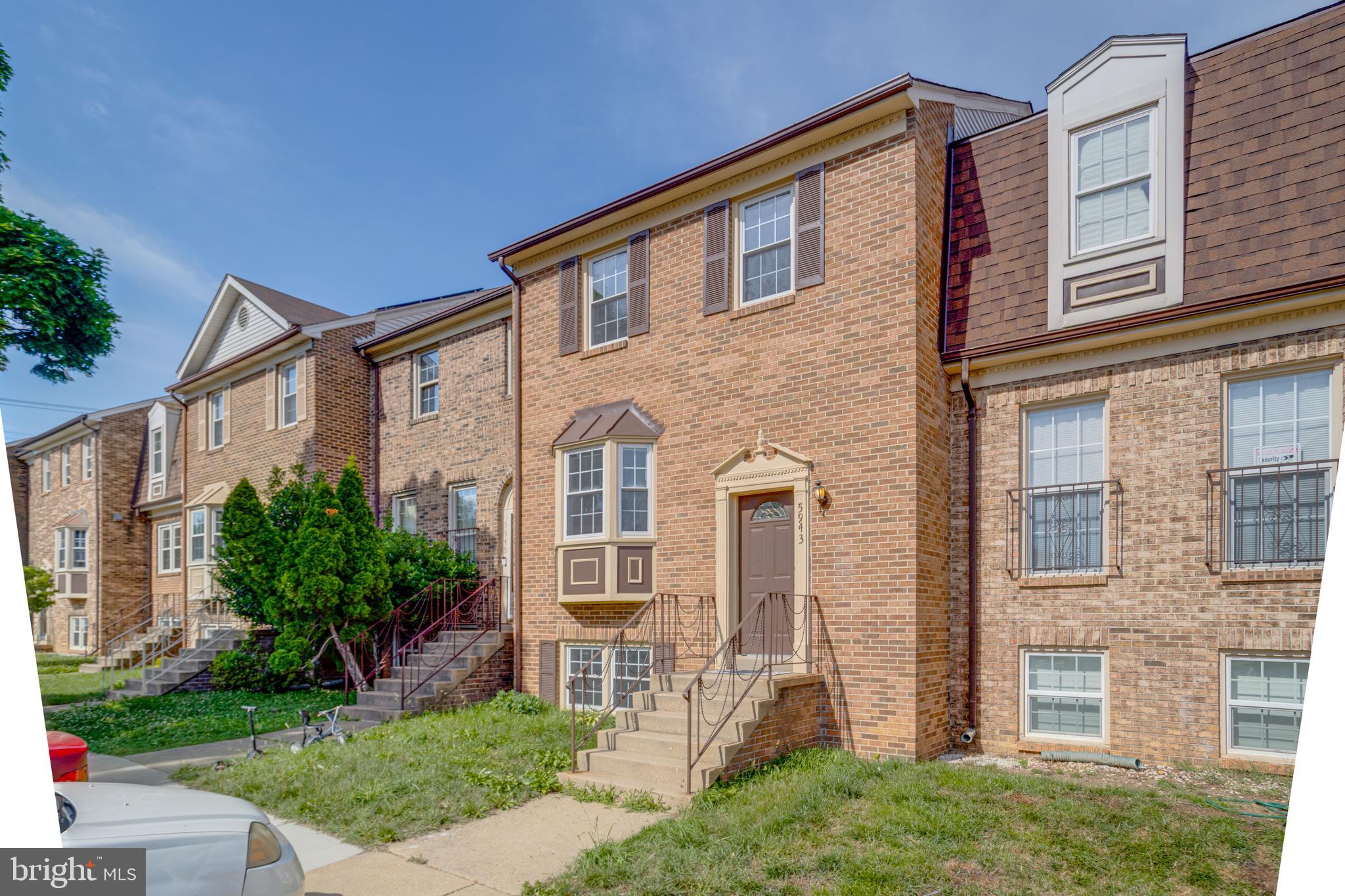 SURRATTS VILLAGE - Residential