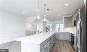 LOFTS AT CREEKSIDE - Residential Lease
