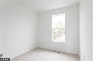 LOFTS AT CREEKSIDE - Residential Lease