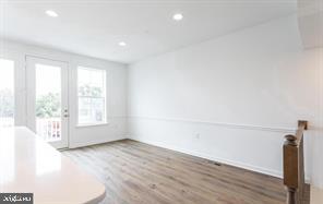 LOFTS AT CREEKSIDE - Residential Lease