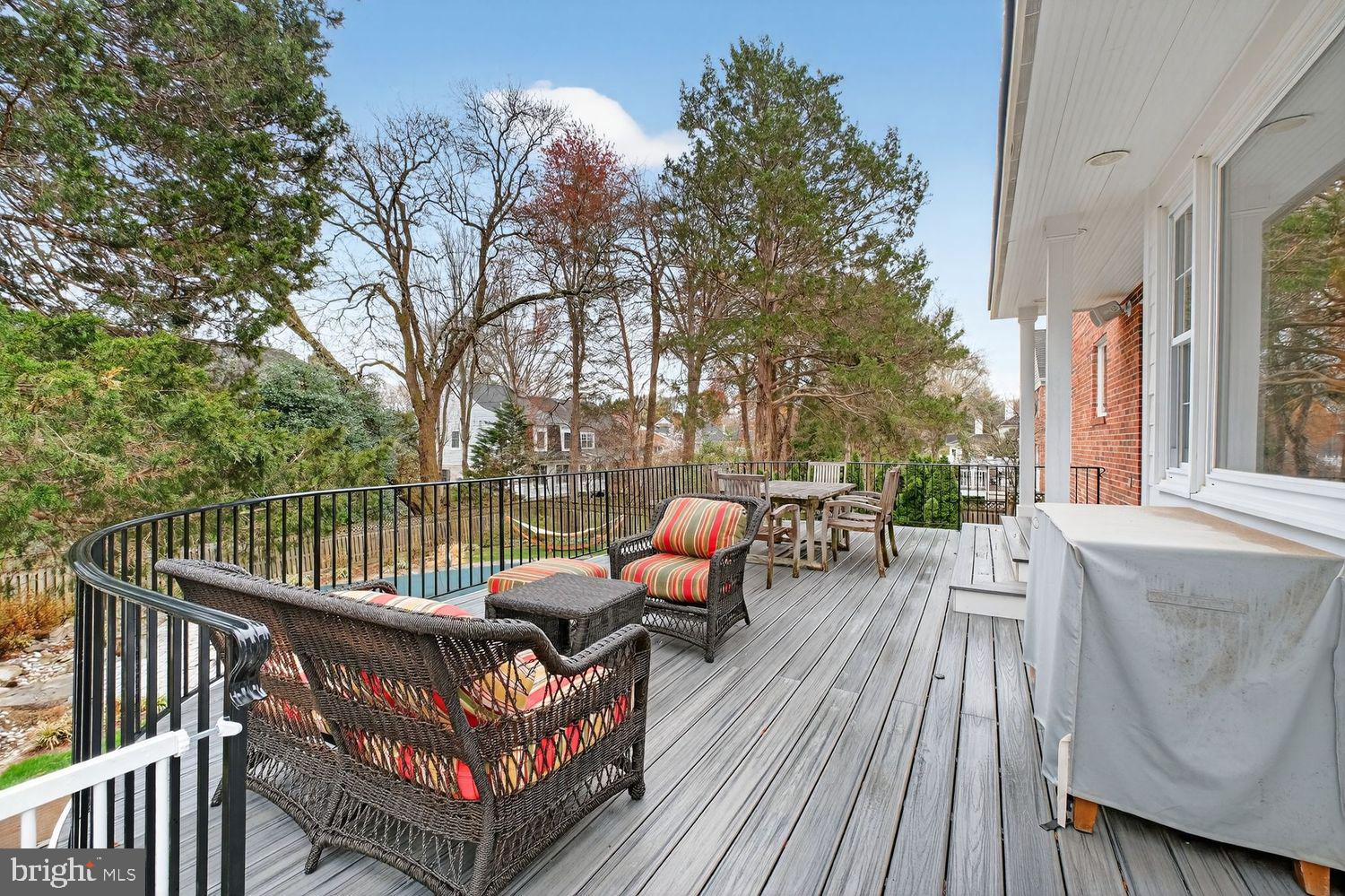 LYNWOOD - Residential