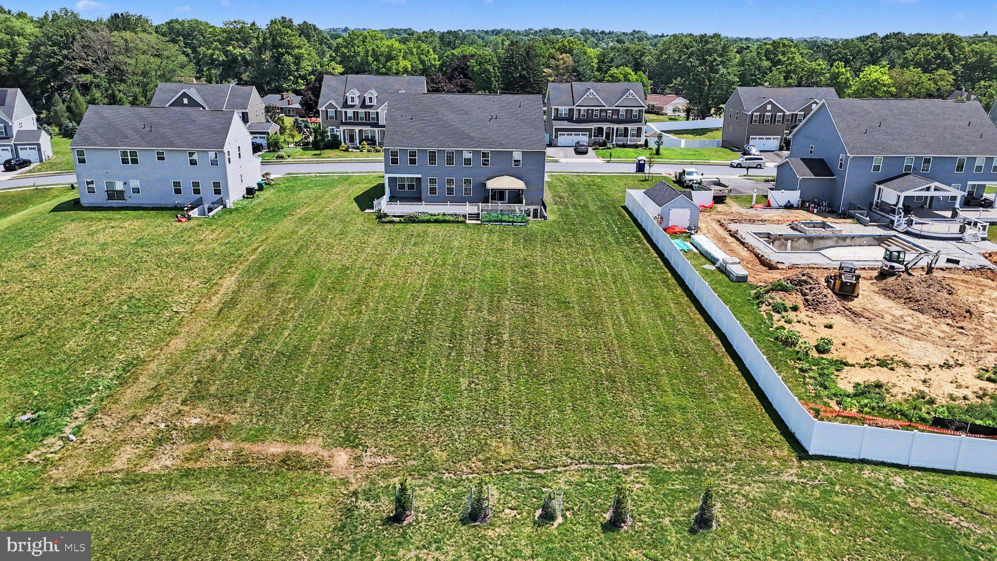 STRAY WINDS FARM - Residential