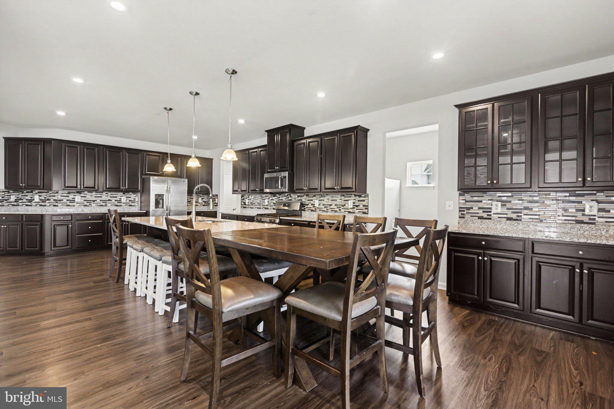STRAY WINDS FARM - Residential