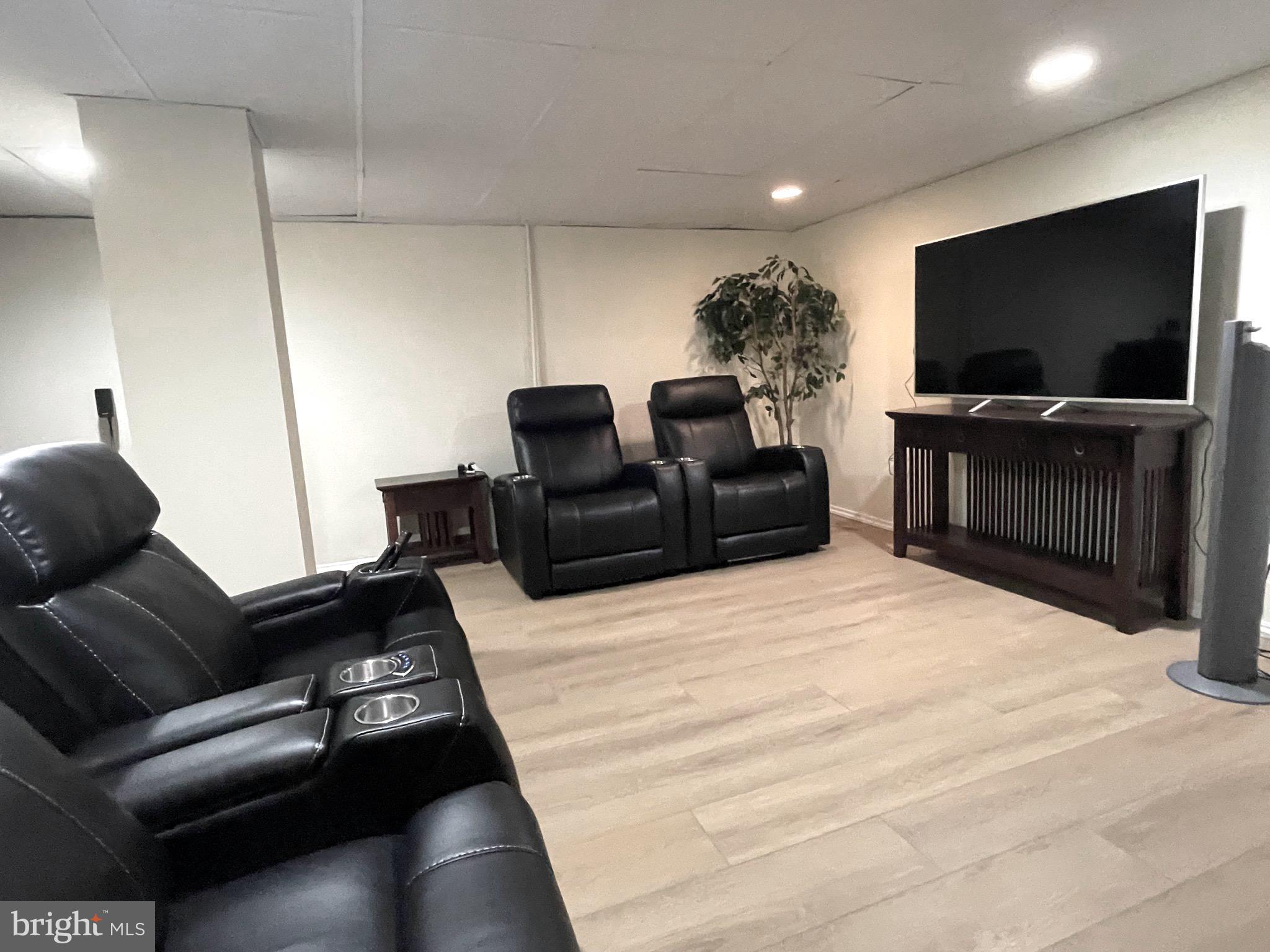 HOLLAWAY ESTATES - Residential