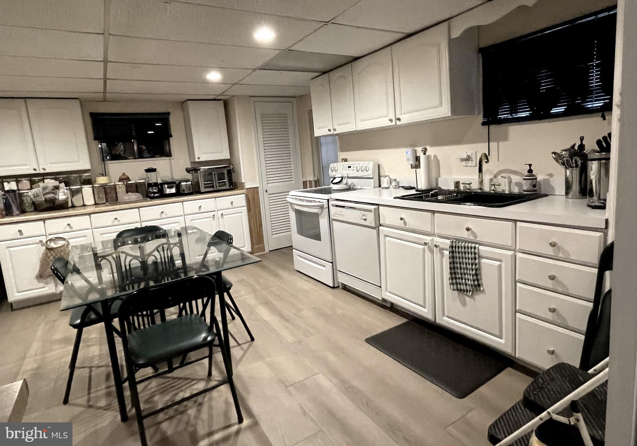 HOLLAWAY ESTATES - Residential