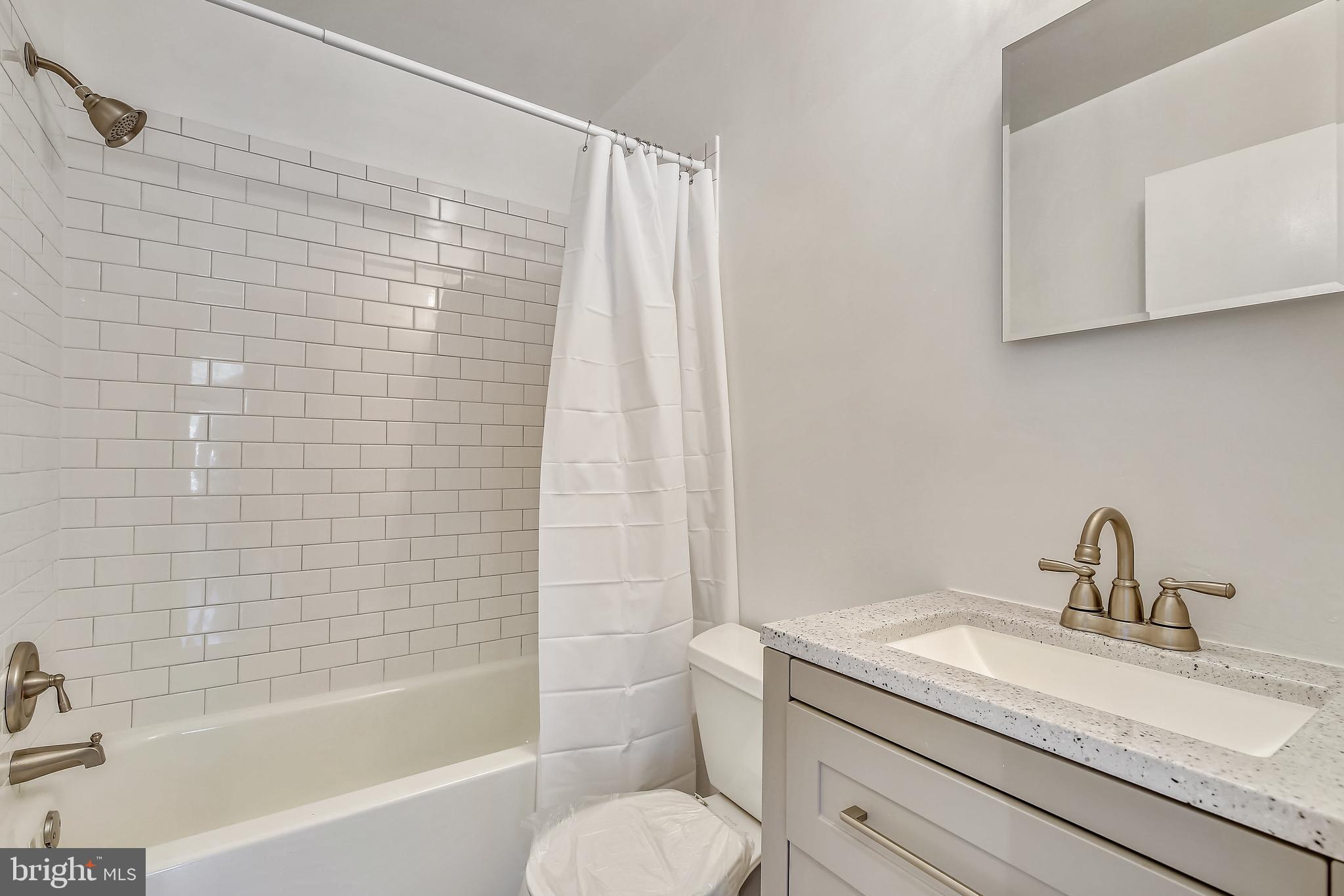 LYON VILLAGE - Residential Lease