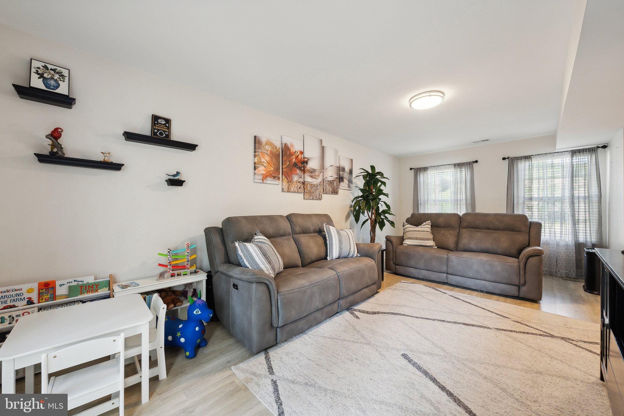 DALE CITY - Residential