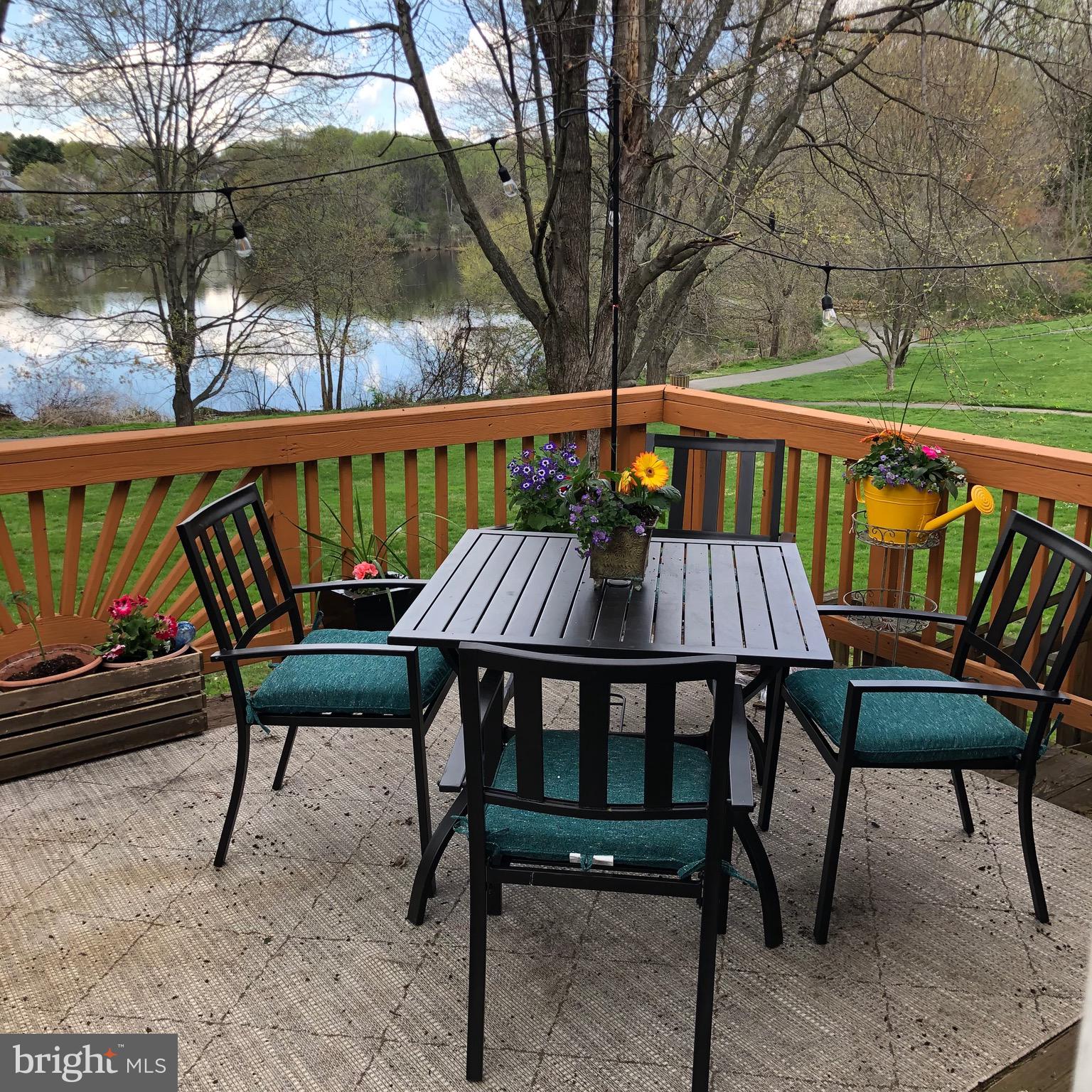 GUNNERS LAKE VILLAGE - Residential