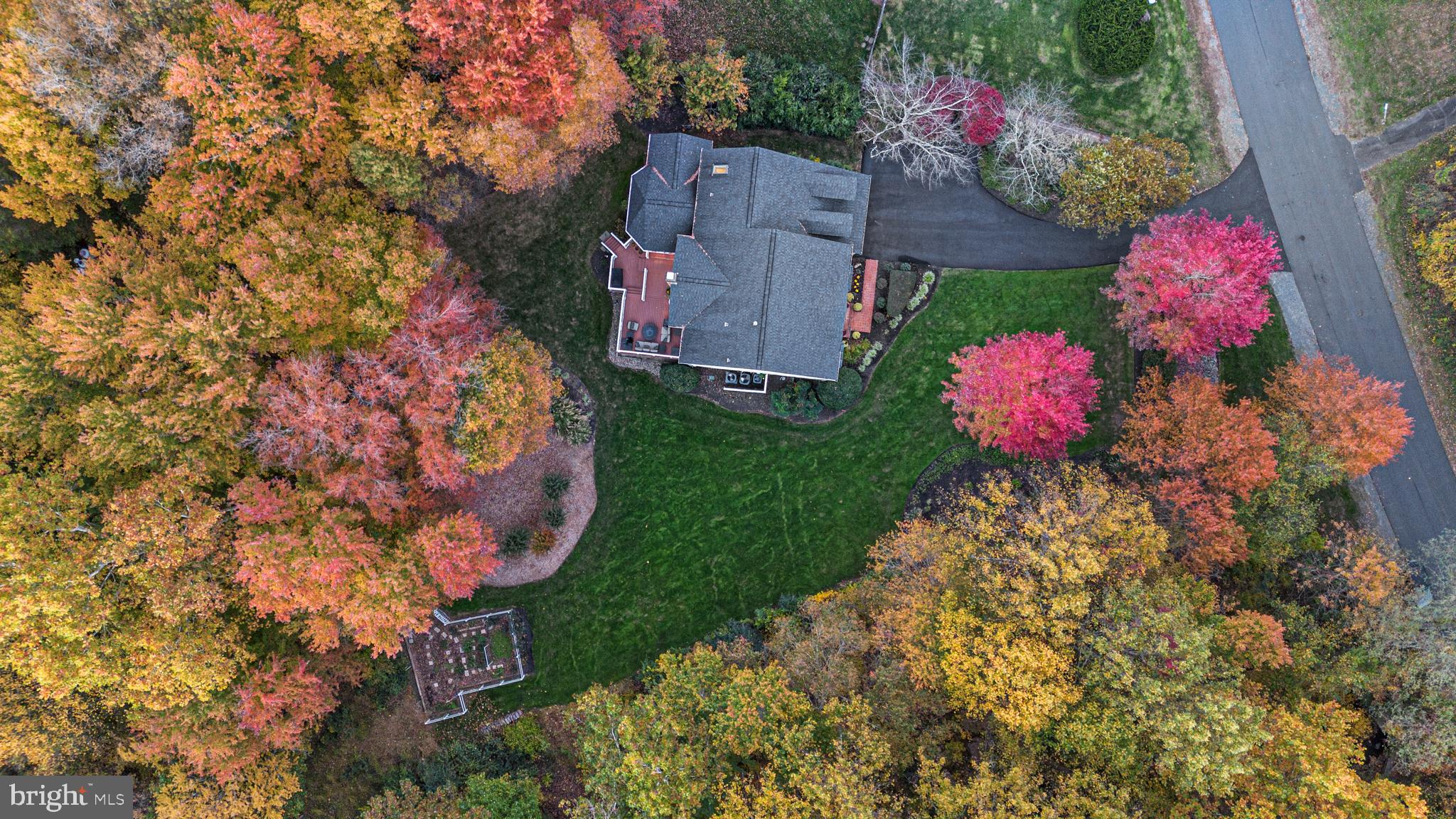 STONEY CREEK WOODS - Residential