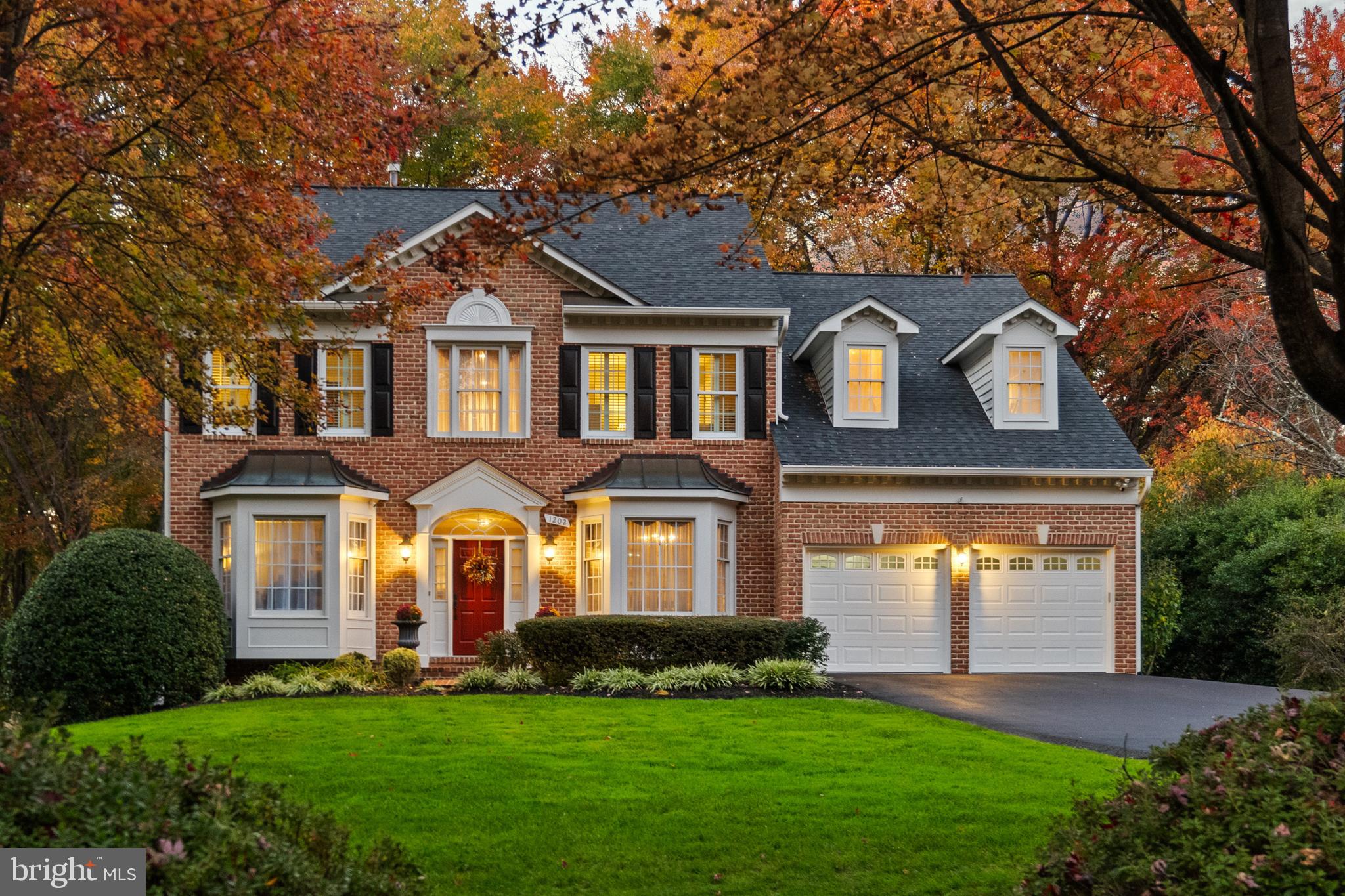 STONEY CREEK WOODS - Residential