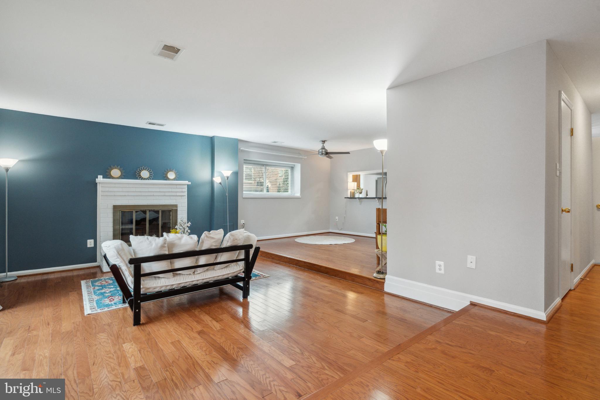 FAIRFAX PLAZA TOWNHOUSES - Residential