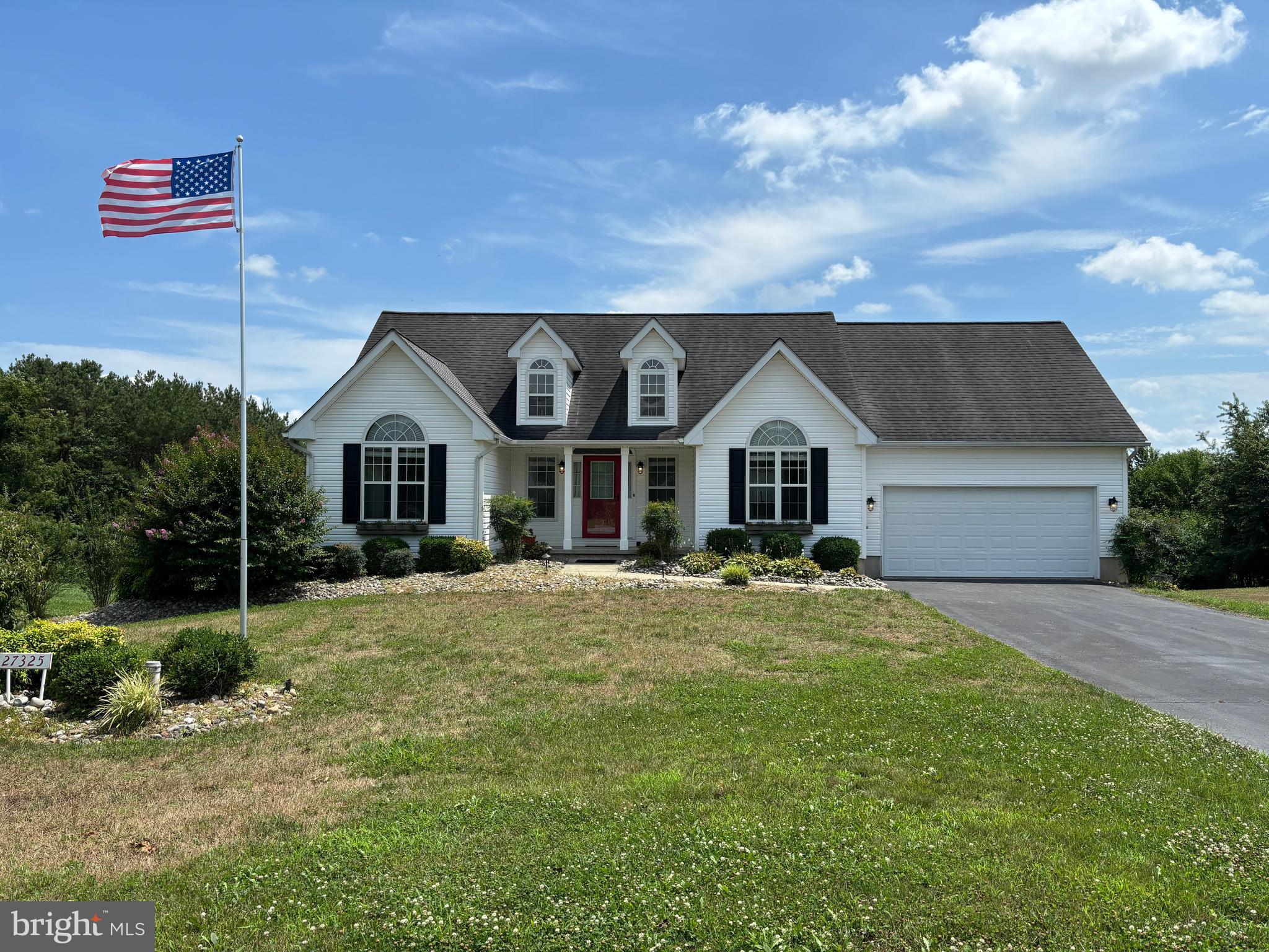 Recently updated "coastal"  home located in a small community of 8 homes , three miles east of historic Chestertown.  The house sits on high ground, less than a mile from a small Chester River boat landing where you can easily launch a kayak, Sunfish or small power boat.  This comfortable home offers same floor living for much of the house, but also has a partly finished full basement with tv room. and full bath    The kitchen has custom maple cabinets, leathered granite countertops, oversize farm sink and stainless-steel appliances.  The large deck overlooks the peaceful farmland edged by a wooded hedgerow and the fenced yard. Chestertown, dating to the18th Century, is the County Seat of Kent County, with courthouse, churches, hospital. shopping and restaurants and is the home of Washington College.
The $300 semi-annual fee is an estimate and is for road maintenance--- see deed restrictions
Additional documents and pix will be posted in coming days