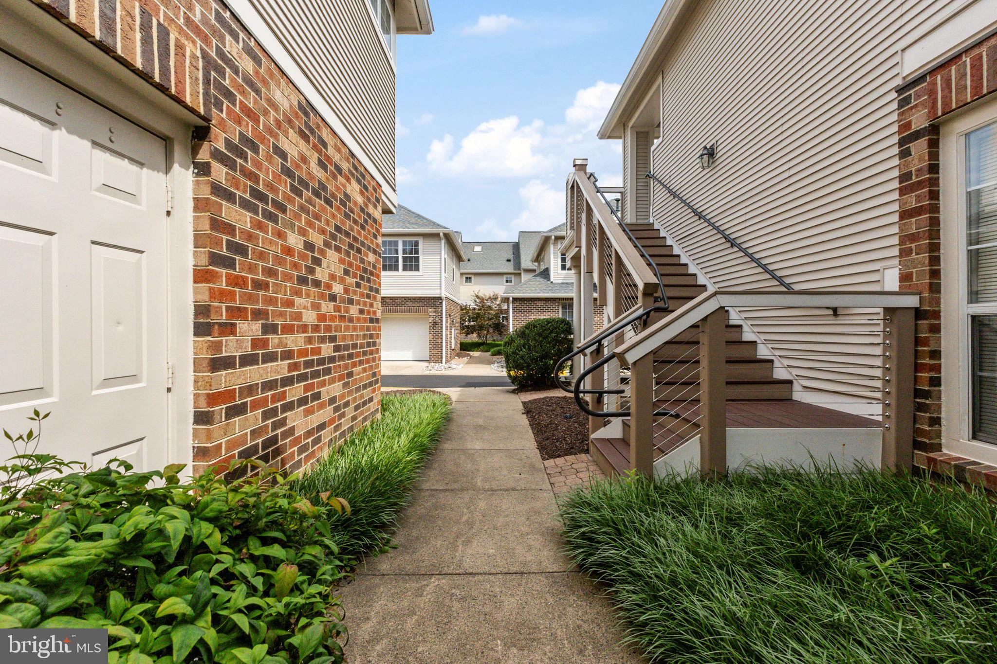 CHELSEA COURTS - Residential
