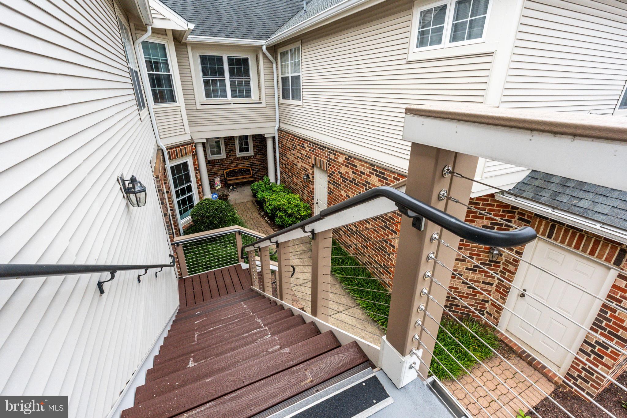 CHELSEA COURTS - Residential