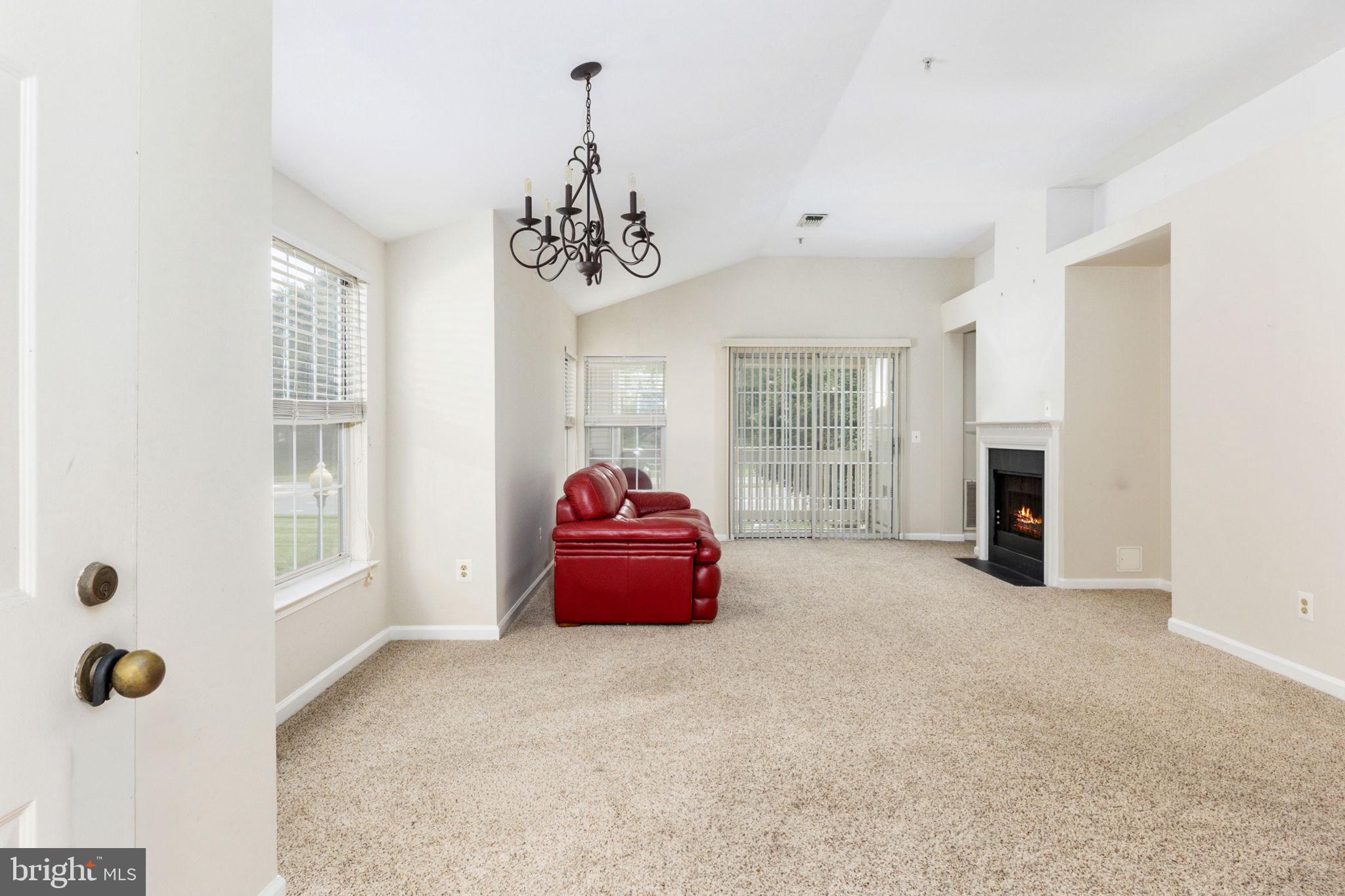CHELSEA COURTS - Residential