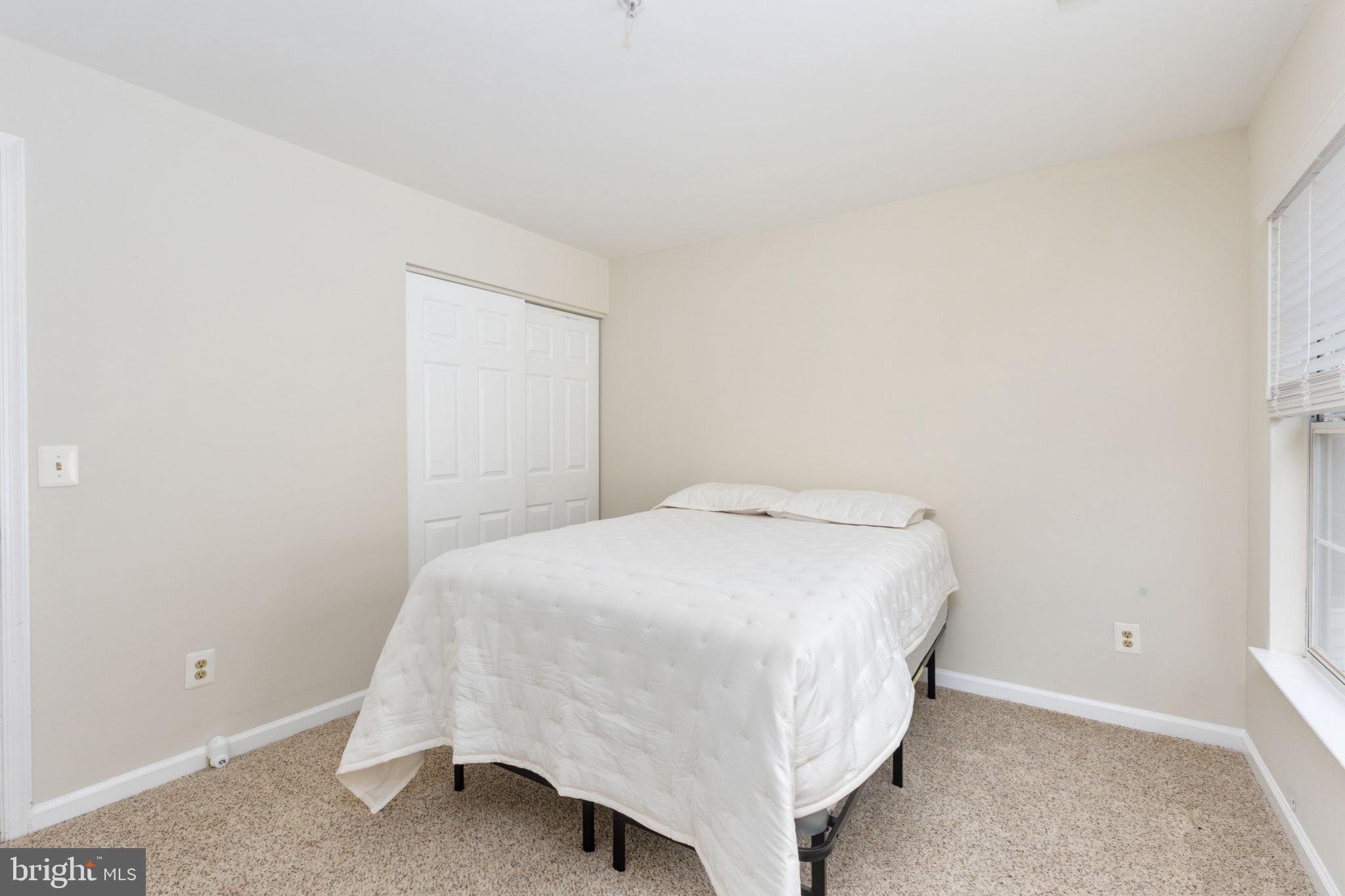 CHELSEA COURTS - Residential