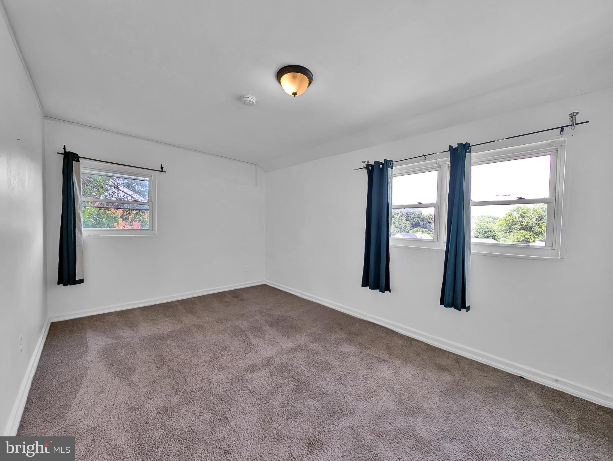 TEMPLETON KNOLLS - Residential