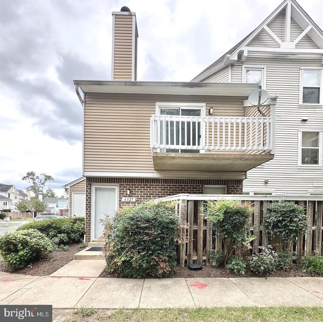 PEMBROOK VILLAGE - Residential Lease