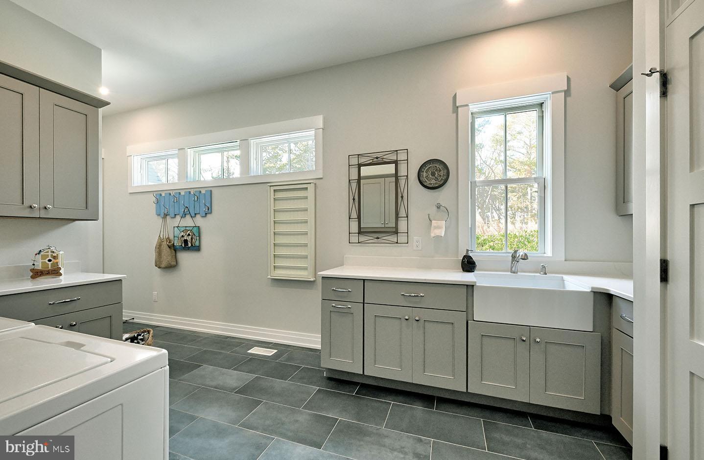 MARINERS RETREAT - Residential