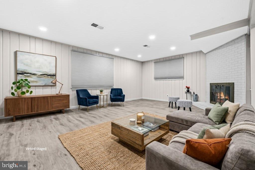 SPRING HILL - Residential