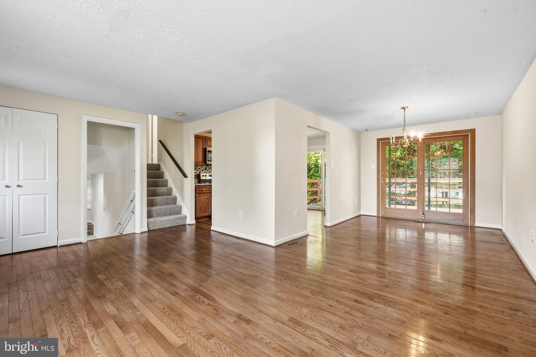 BURKE CENTRE - Residential