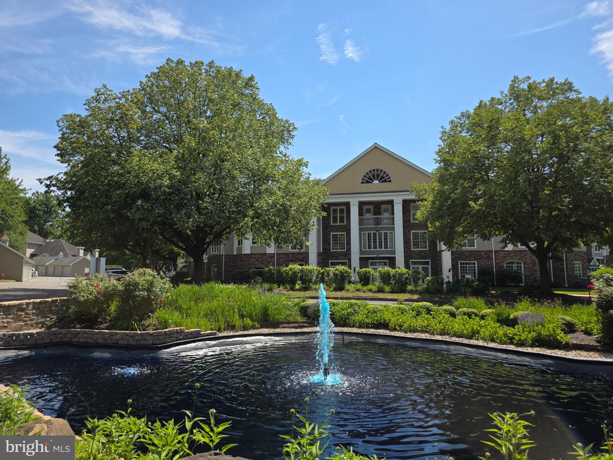 ENGLISH COUNTRY MANOR - Residential
